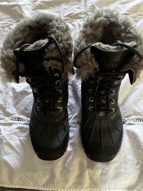 UGG Grey and Black Winter Lace-Up Shearling-Trim Boots